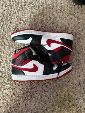 Im selling mid cut Gym Red, Black, White jordan Retro 1's, Size 10.5 !